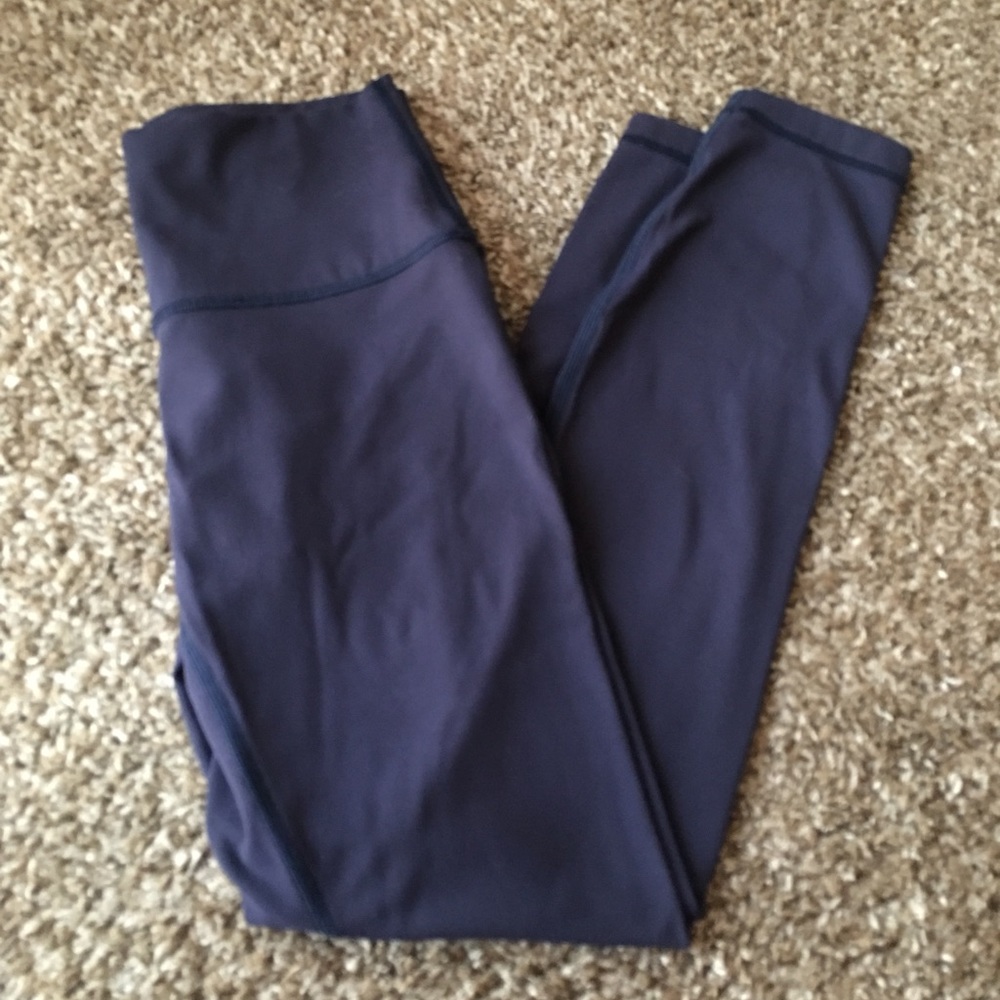 Lululemon wunder under size 4 7/8
